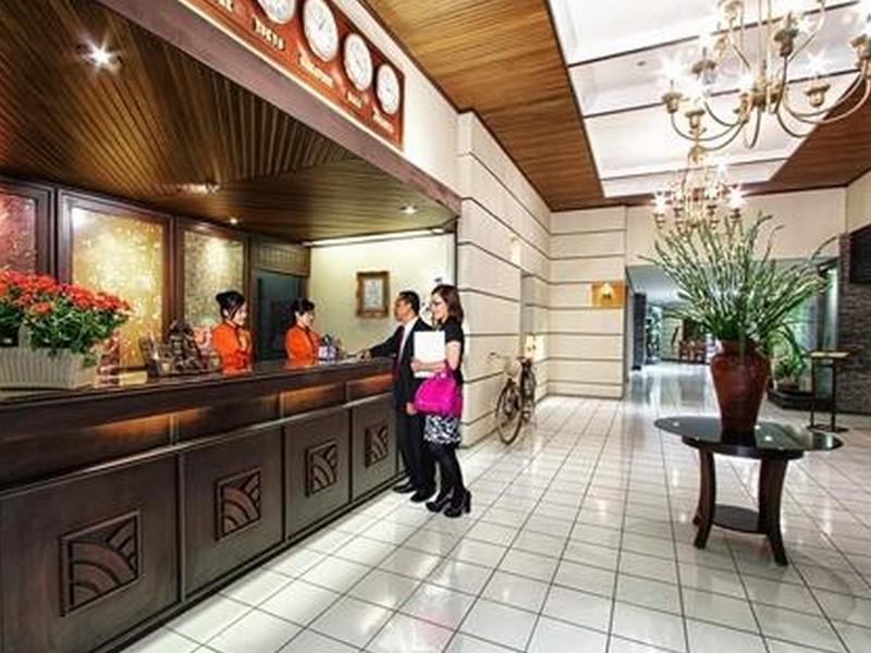 Hotel Montana Malang Ngoại thất bức ảnh