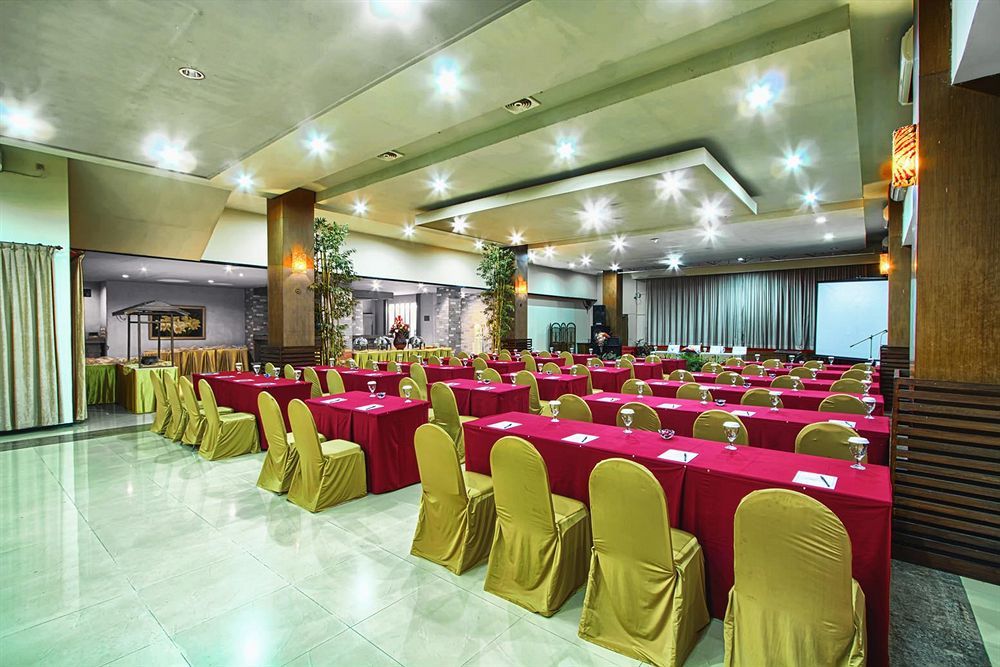 Hotel Montana Malang Ngoại thất bức ảnh